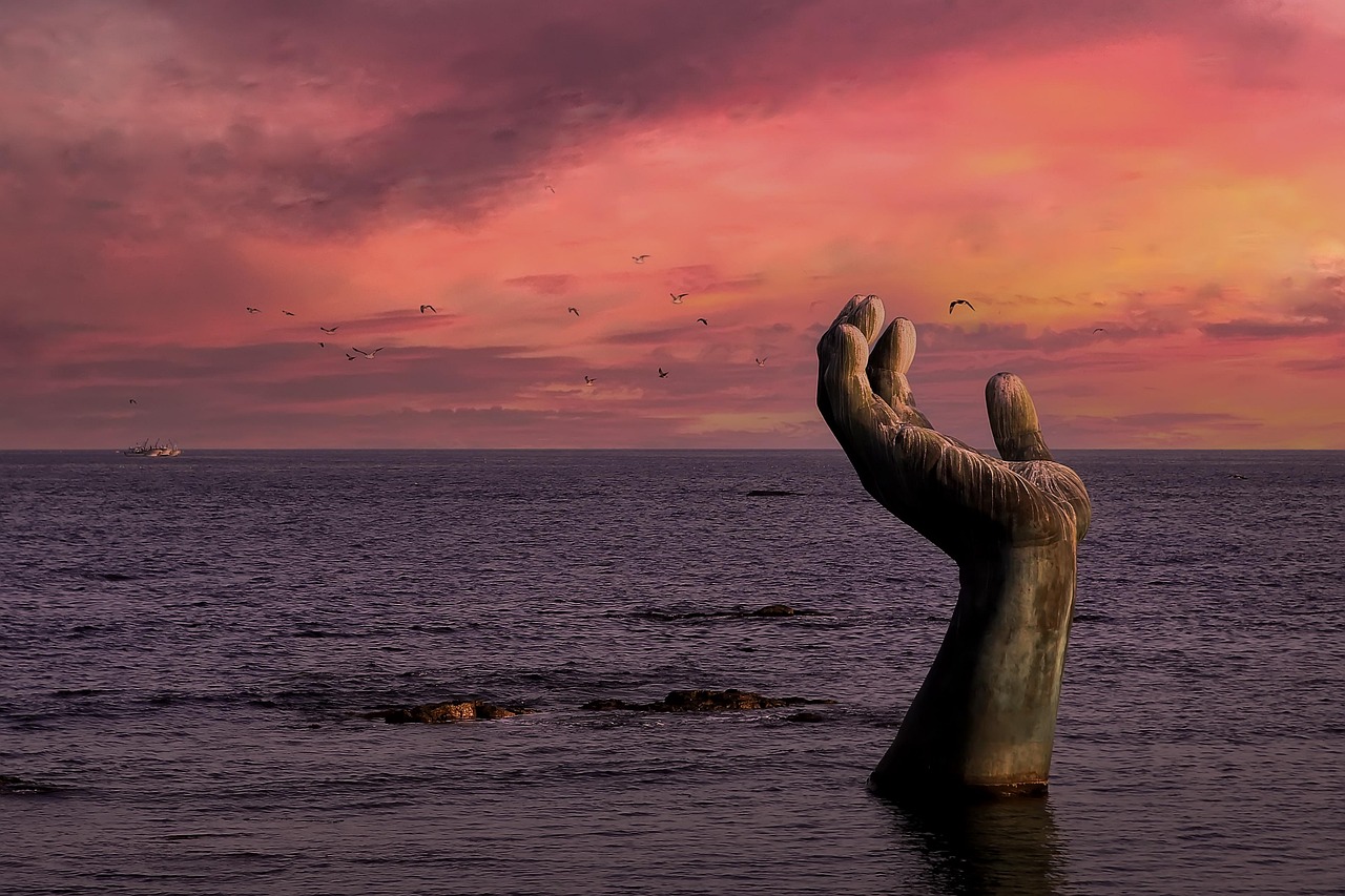 상생페이백 누리집을 활용한 환급금 조회와 신청 방법 안내 상생페이백 누리집에서 다양한 혜택을 확인하는 사용자 모습