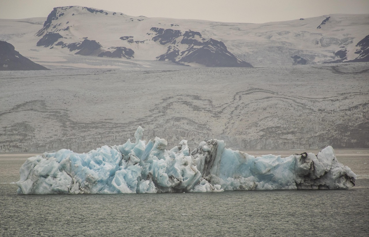 마마 2025의 미래 비전과 혁신적인 기술을 소개하는 그래픽 이미지