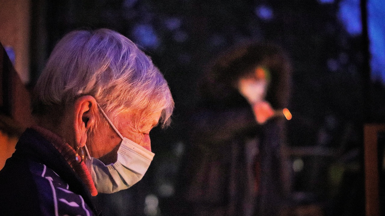 박나래 주사 이모가 환하게 웃으며 관객과 소통하는 모습