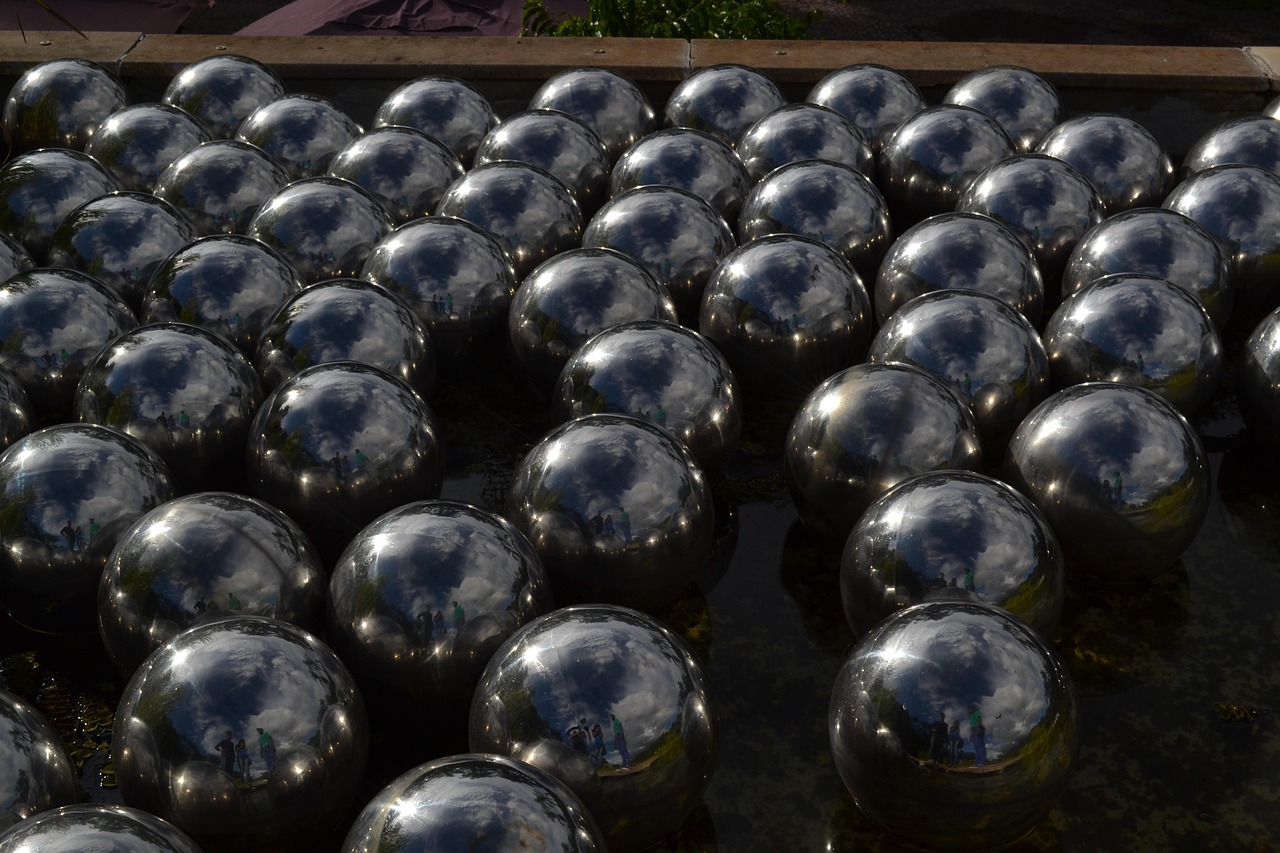 김인호 산림청장 직권면직 사건의 전말과 그 의미 김인호가 강연 중 청중과 소통하며 지식을 나누는 모습