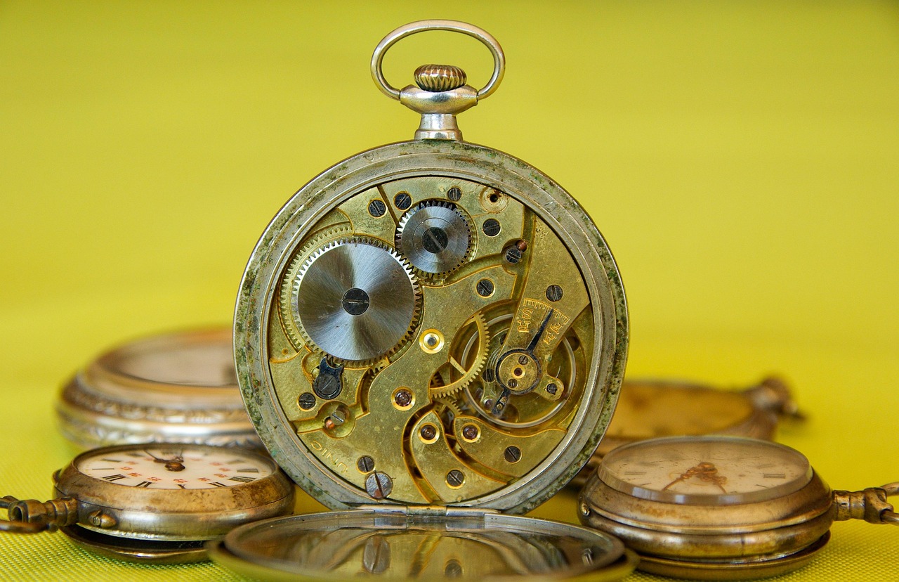 넥슨과 오버워치의 새로운 파트너십: 한국 게임 시장의 미래를 그리다 오버워치 넥슨의 인기 캐릭터들이 전투를 벌이는 화려한 게임 화면