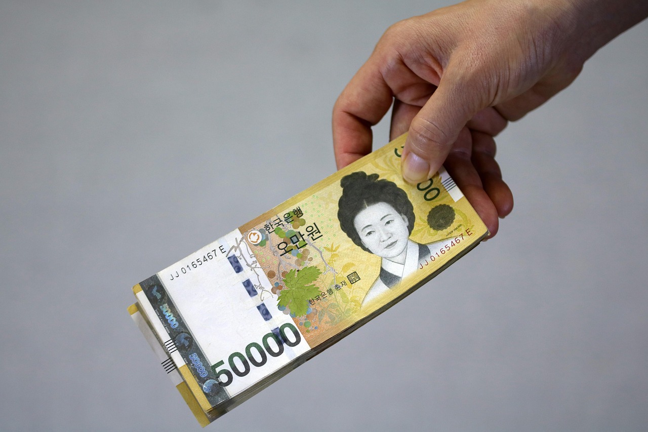 한국장기조직기증원, 생명나눔의 가치와 기증문화의 중요성 한국장기조직 기증 원을 홍보하는 포스터와 함께 기증에 대한 설명이 담긴 이미지